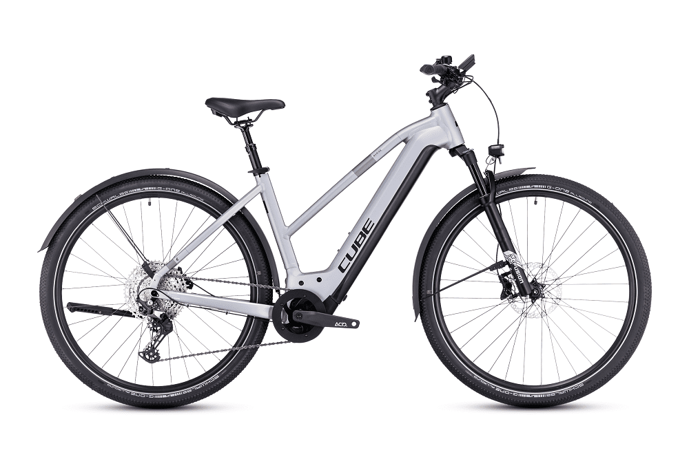 Velo-ville-electrique-Cube-nuride-hybrid-exc-625-allroad-polarsilver´n´black-trapeze-1