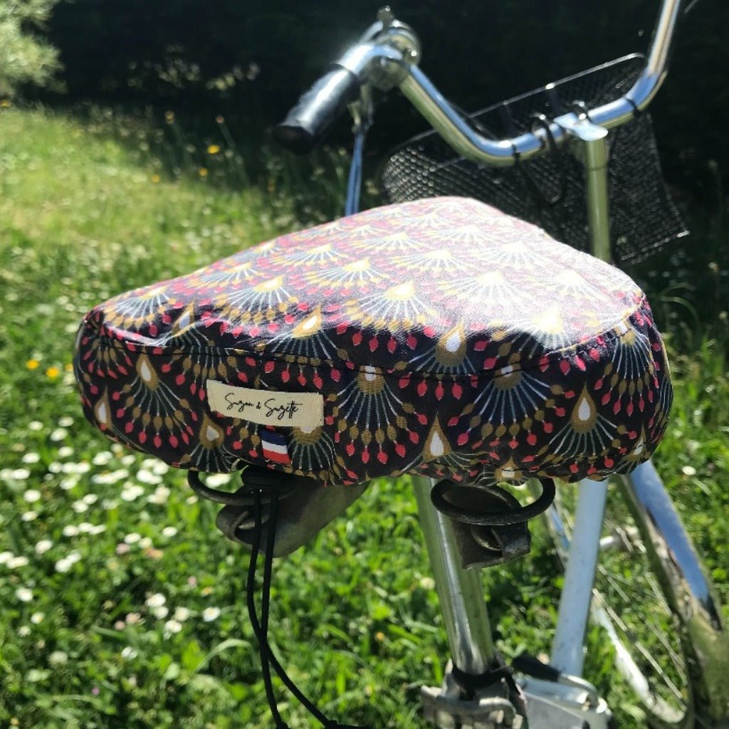 protege-selle-suzon-et-suzette-aubergine-ok